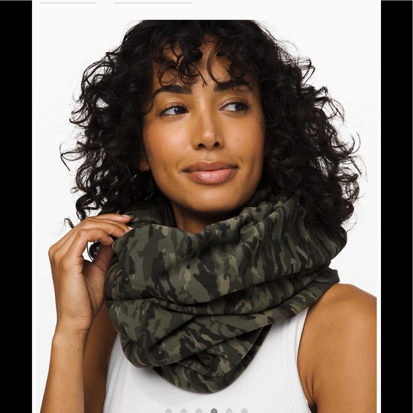 🎁Lululemon Vinyassa Scarf-Evergreen Camo/Green🎁 - Picture 6 of 13